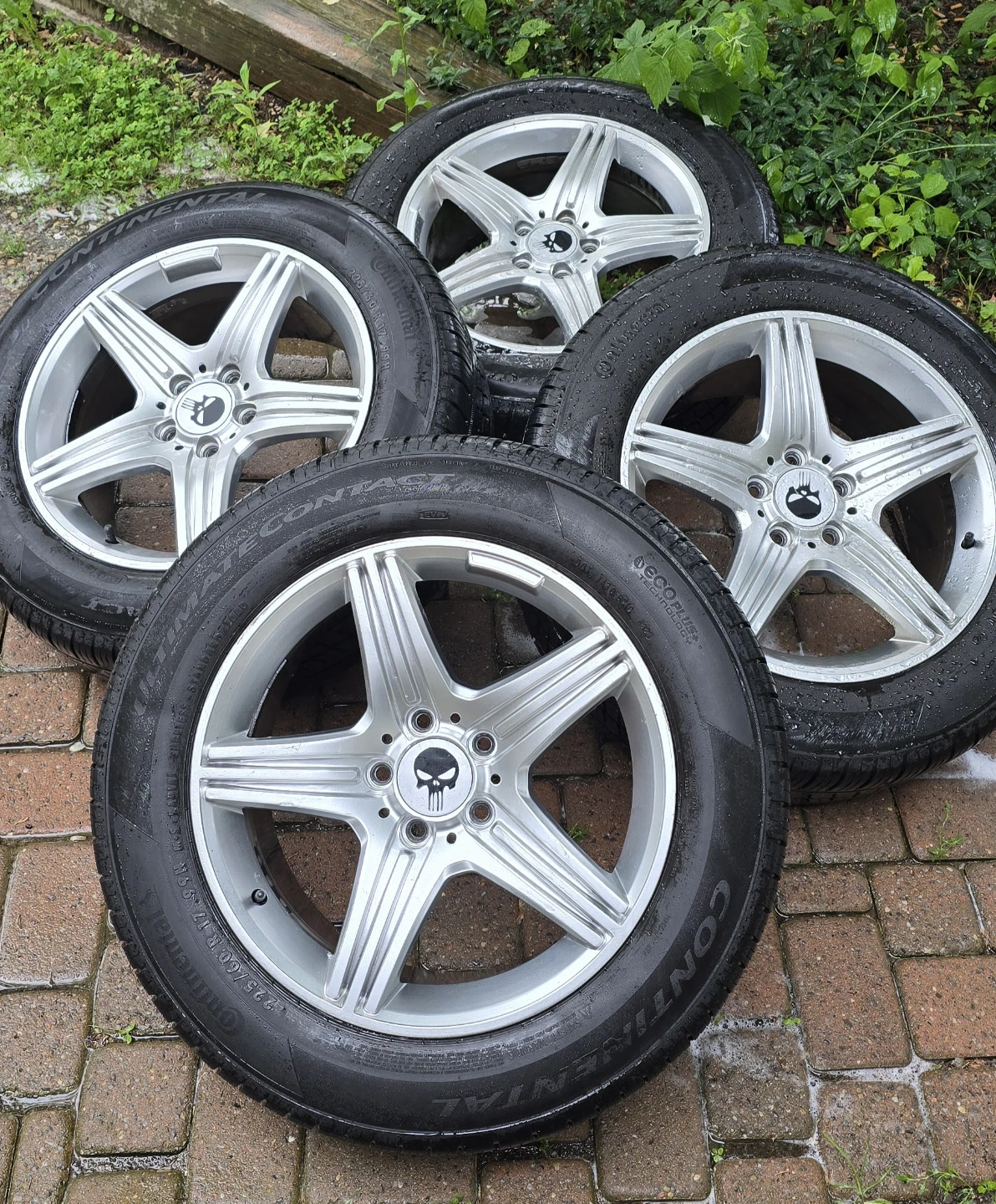 Set of 4 Continental Tires on Rims