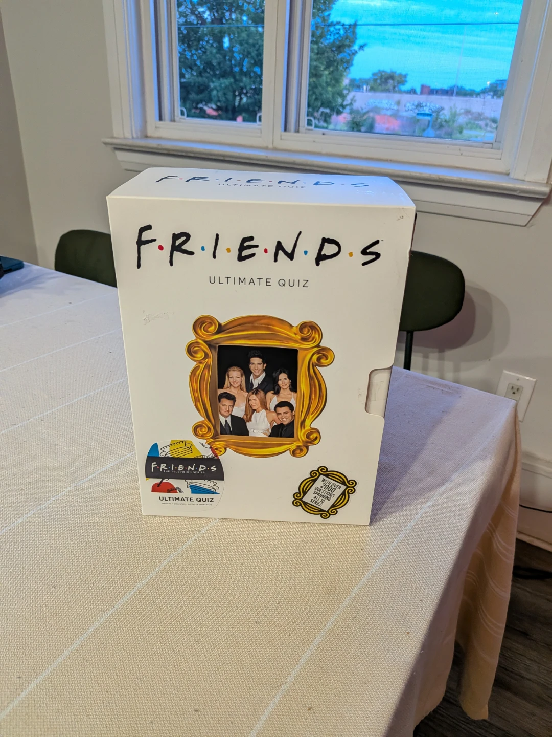 FRIENDS Ultimate Quiz Game - photo 2