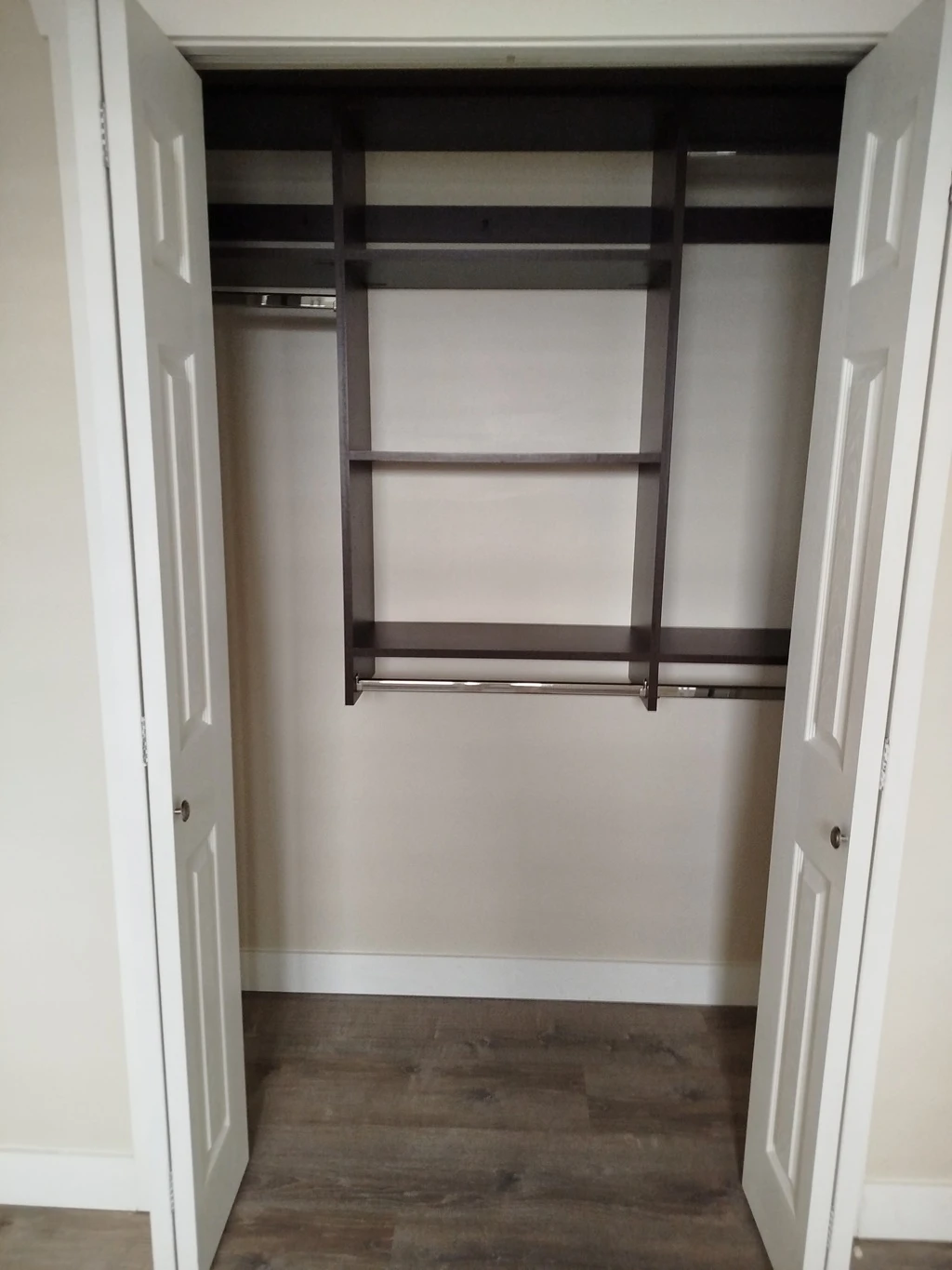 Ground Floor – 3 Bedroom & 2 Bathroom Suite ($2,500 per month) - photo 4
