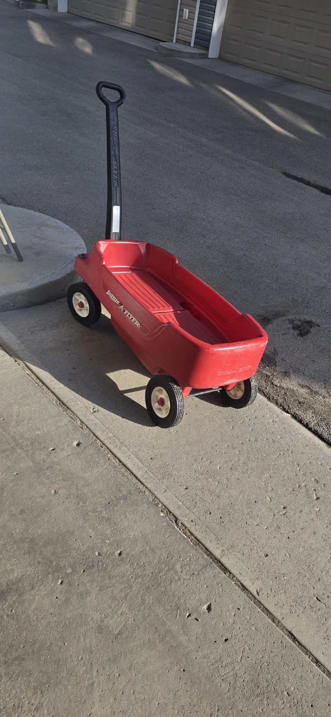 Radio Flyer Red Wagon - photo 3