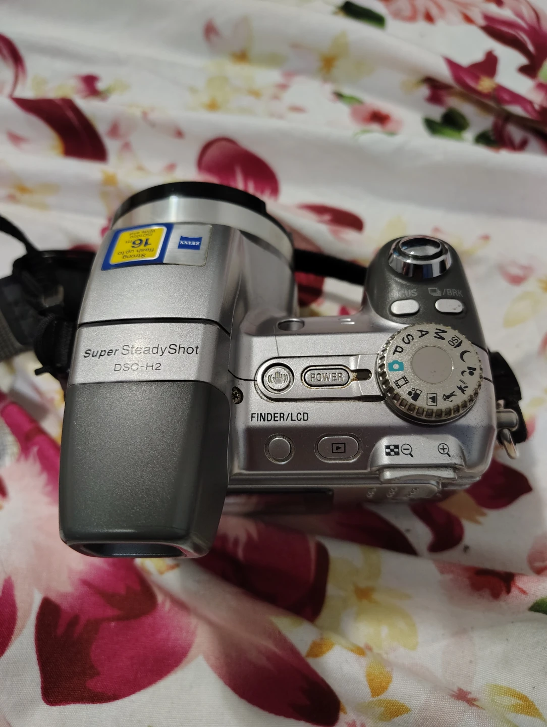 Sony DSC-H2 camera - photo 2