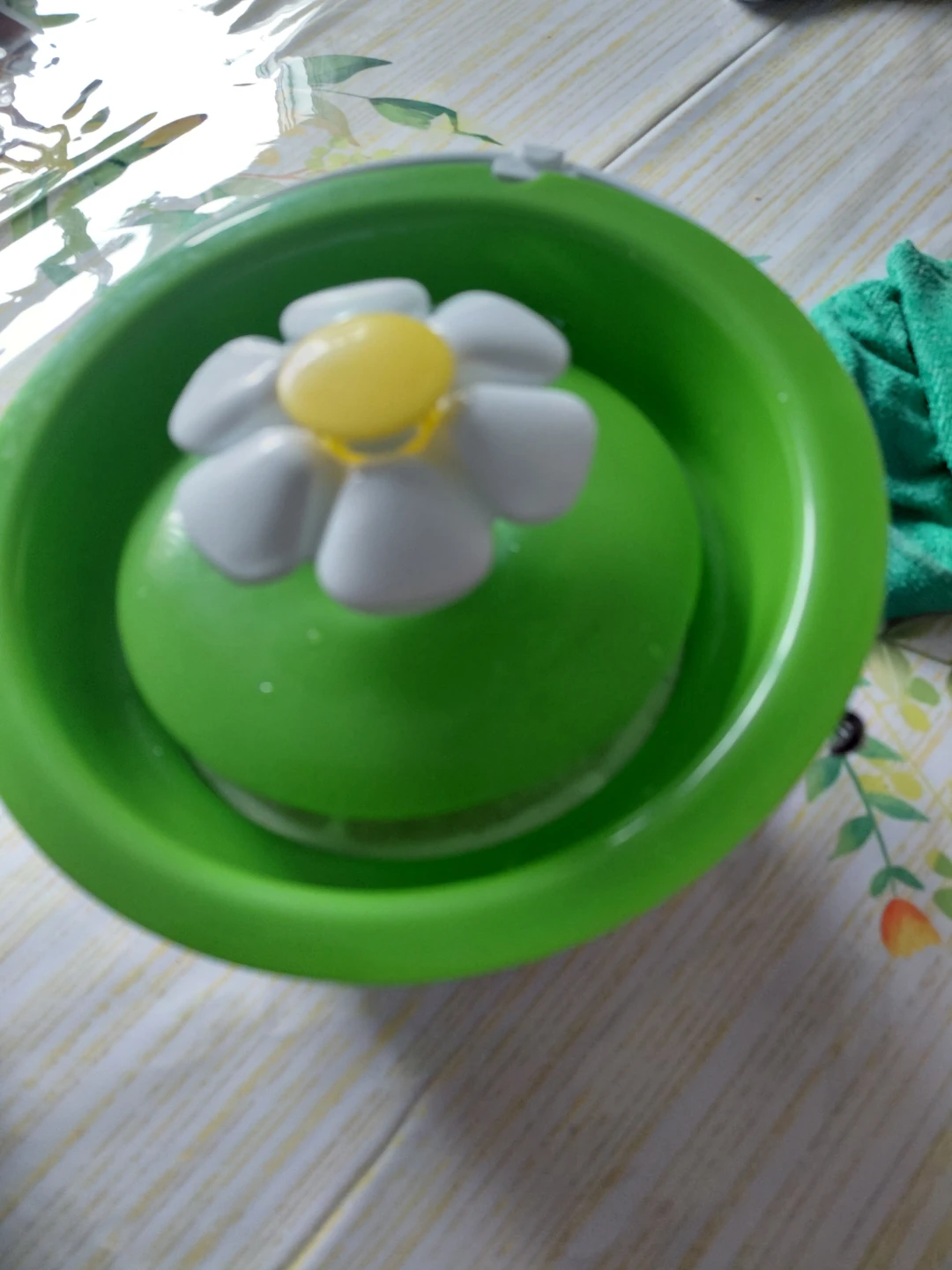 Green Pet Water Fountain with Flower