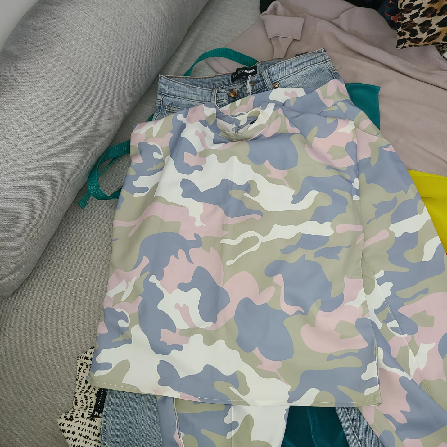 Box of clothes! Over 10 items! - photo 4