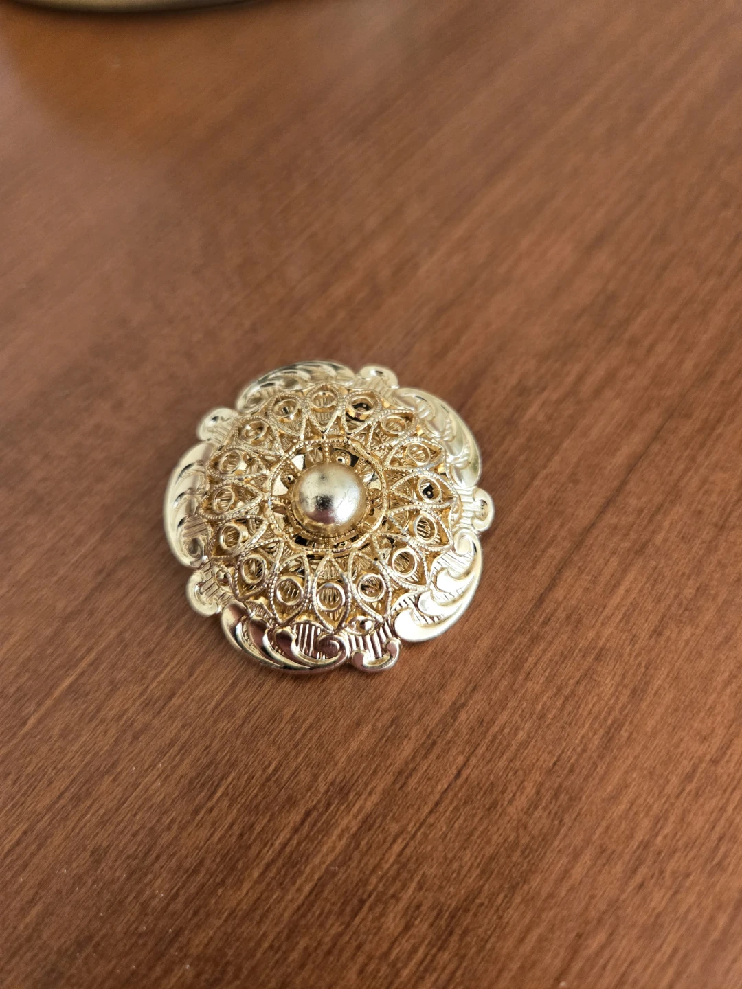 Vintage Gold Tone Floral Scarf Ring
