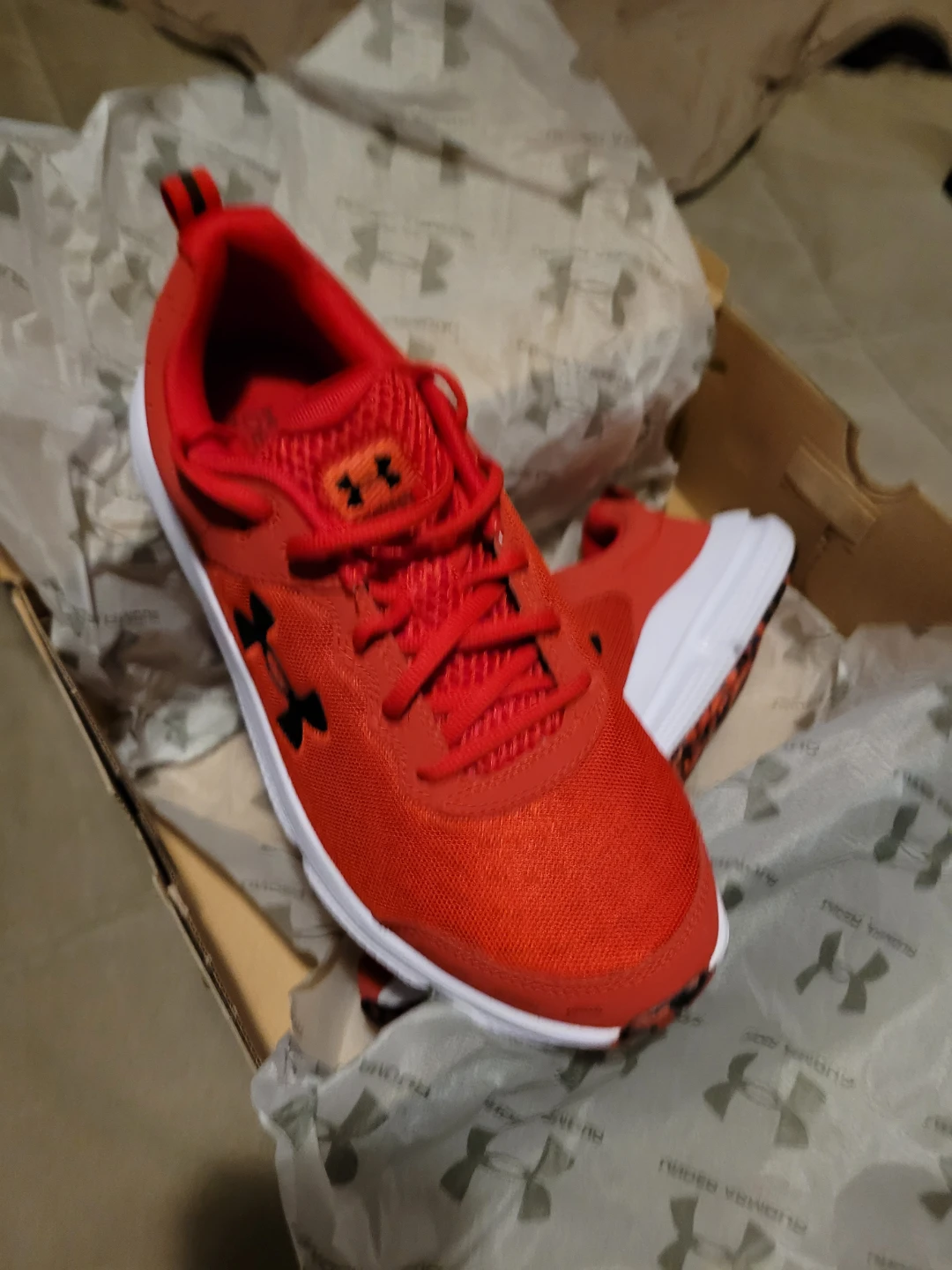 Under Armour Charged Assert 10 Red Men's Running Shoes Size 9.5 - photo 2