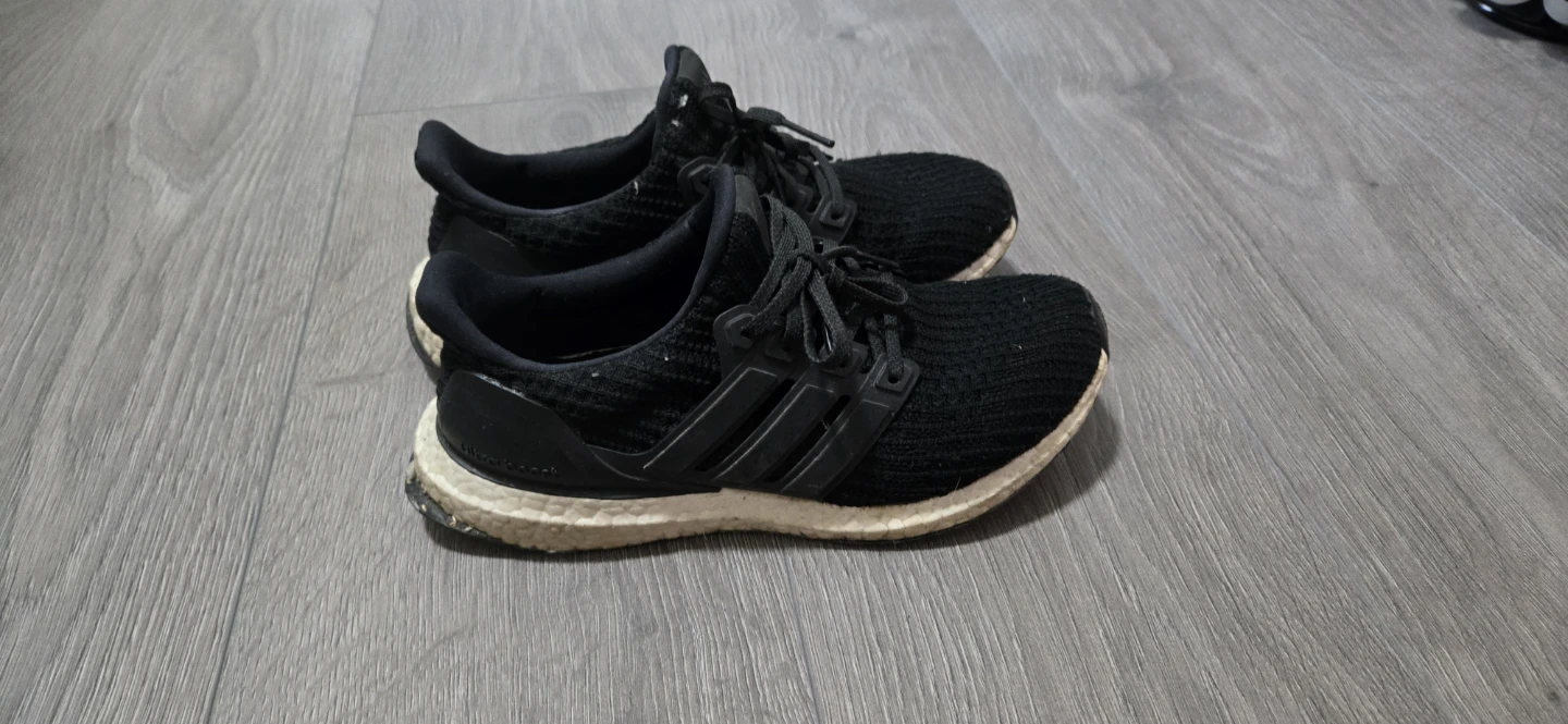 Adidas Ultra boost Size 7  Runners - photo 2