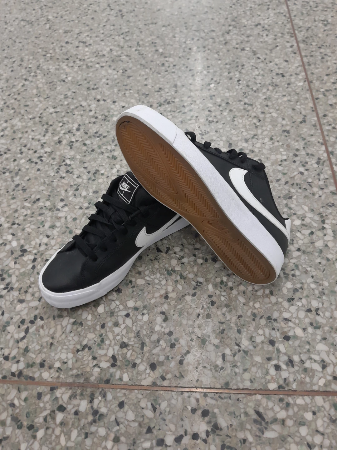Nike black sneakers Original Men's Size 8 - photo 4
