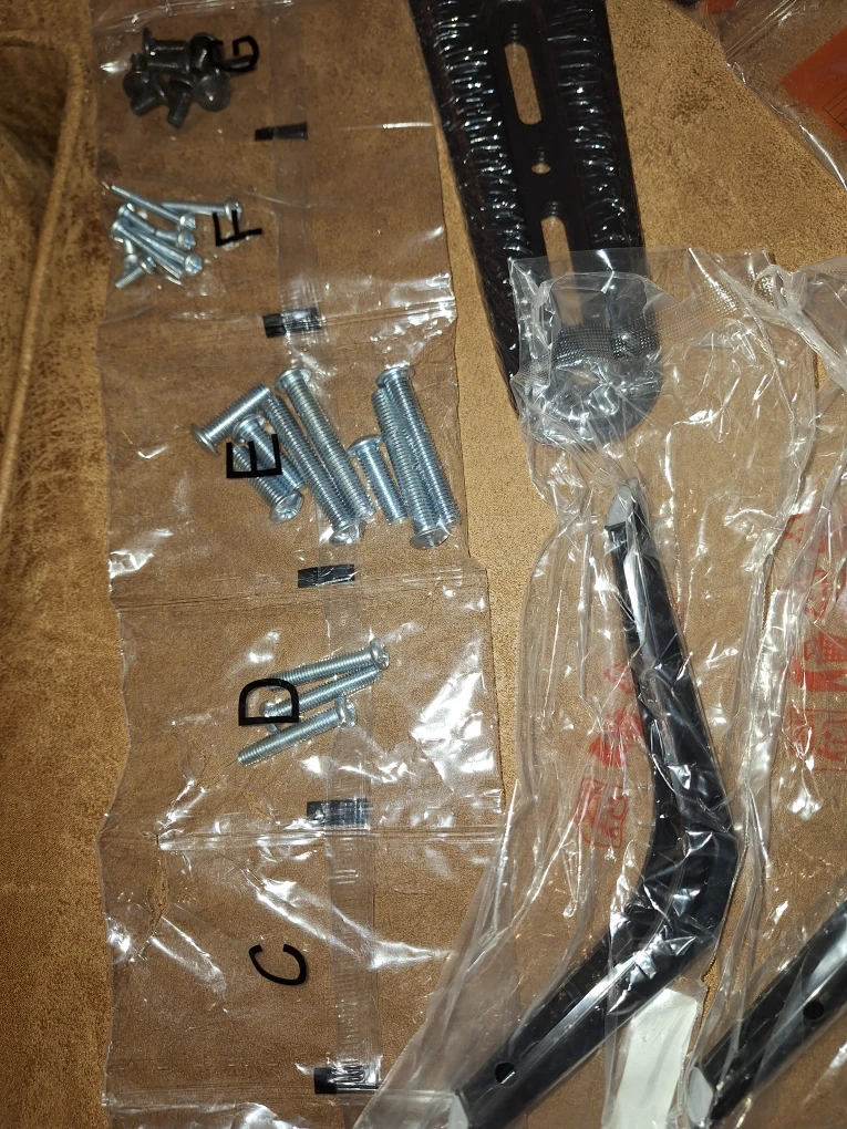 Extra pieces from a tv wall mount - photo 2