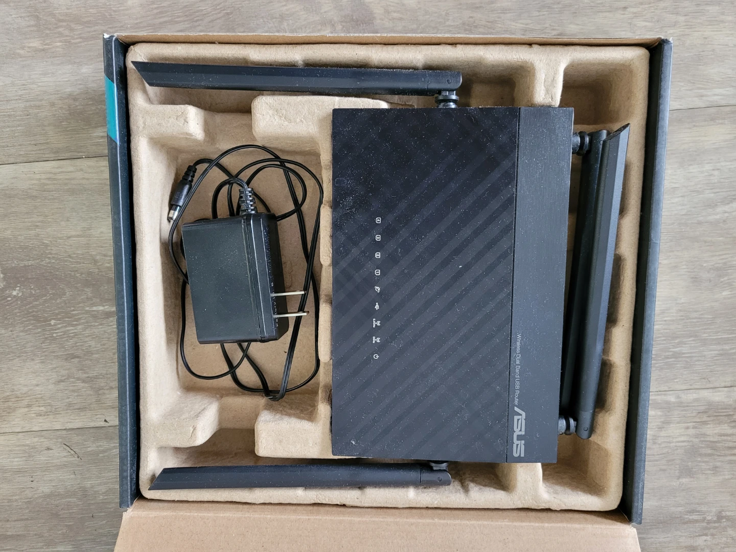 ASUS RT-AC1200 Wireless Dual-Band Router - photo 2
