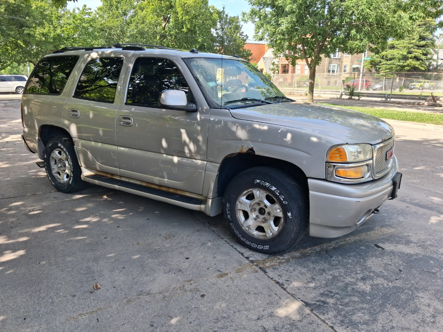 Gmc yukon denali - photo 2