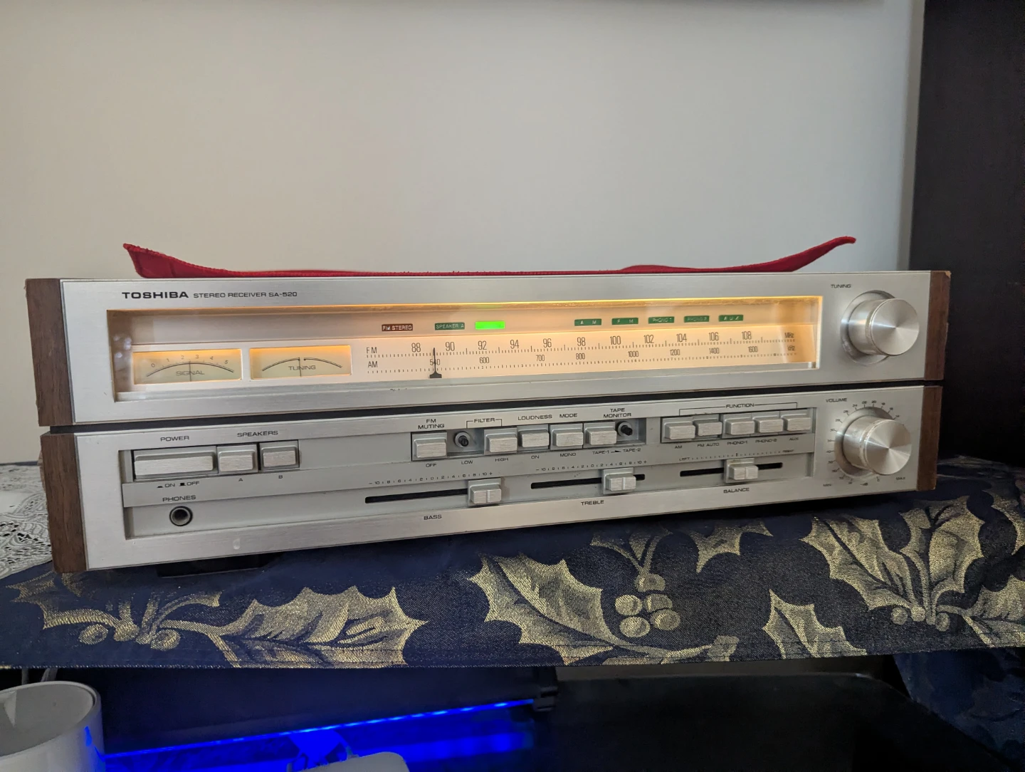 TOSHIBA STEREO RECEIVER SA-520 VERY GOOD WORKING CONDITIONS