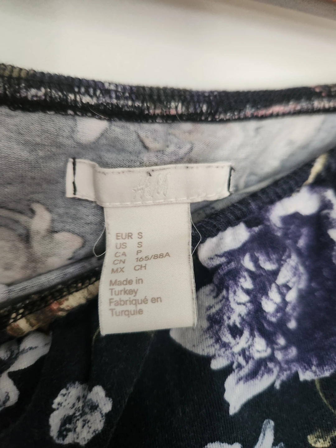 H&M Off-the-Shoulder Floral Long Sleeve Top Size S ⚽ - photo 2