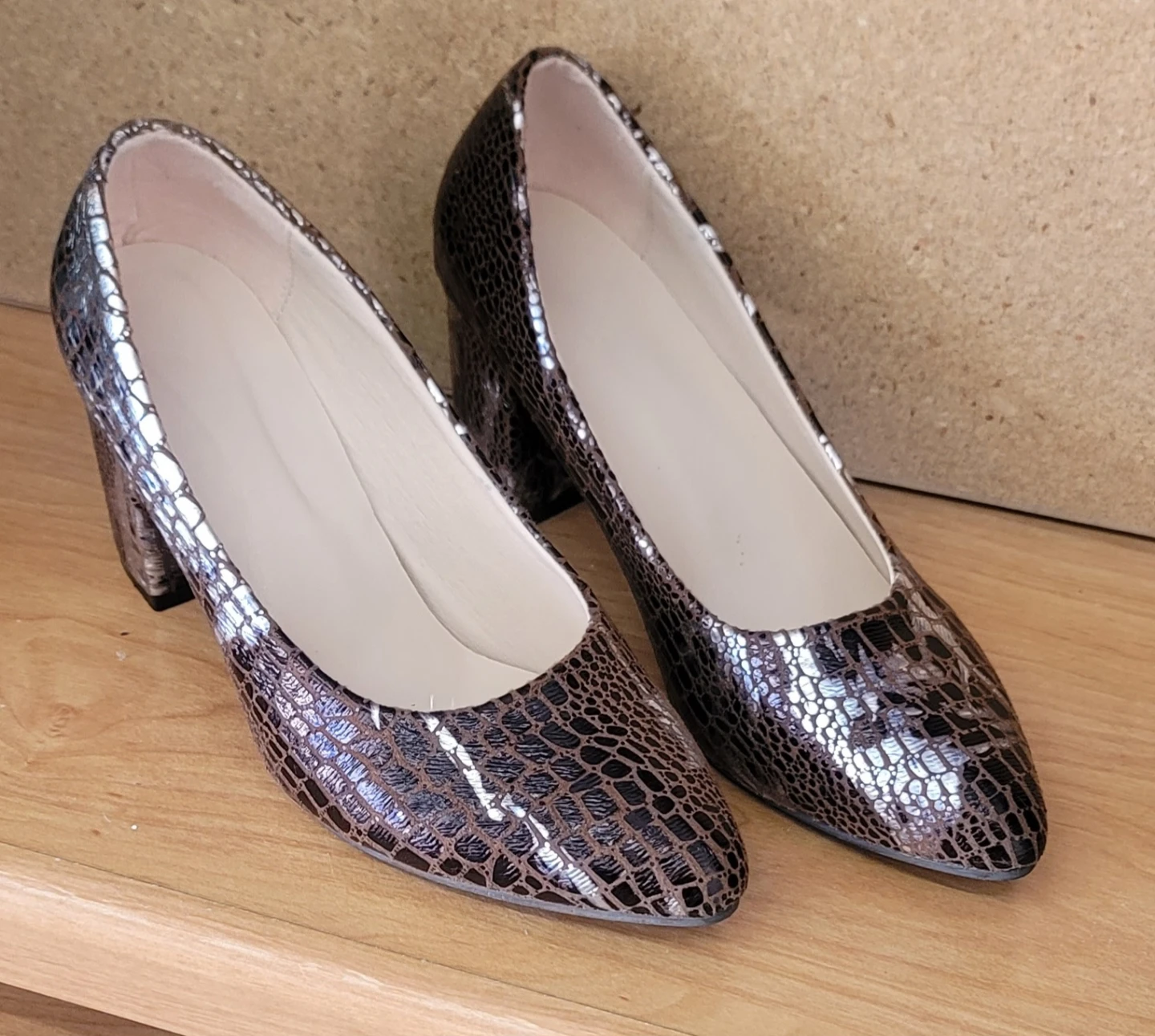 Women's Block Heel Pumps - photo 2