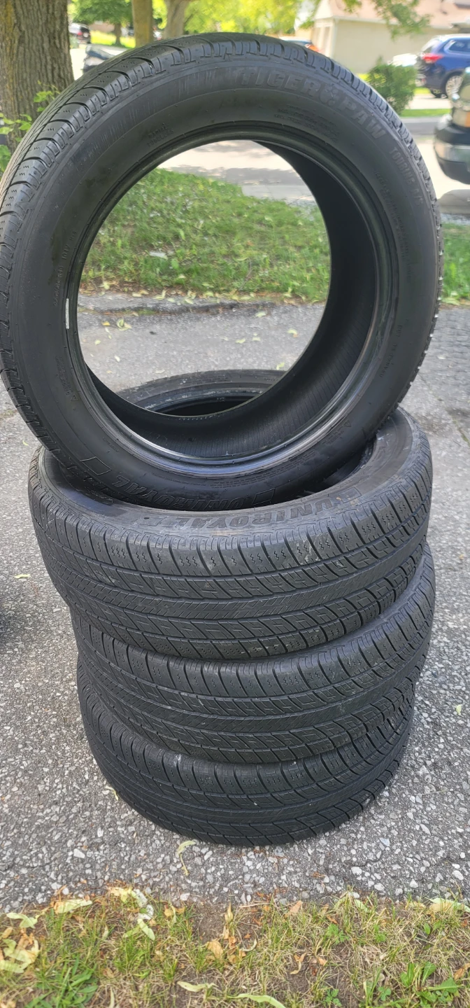 Kumho Solus 205/55R16 Tires