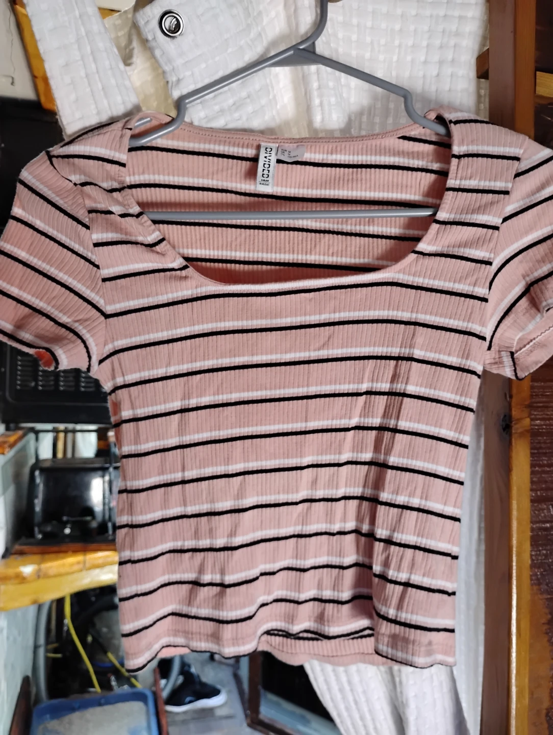 H&M Divided Striped Cropped Top