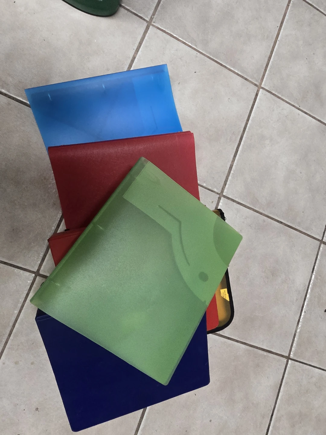 6 Assorted Folders - photo 2