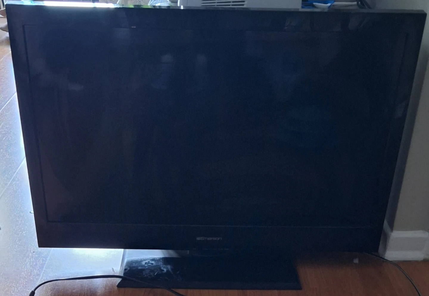 Emerson 30" TV