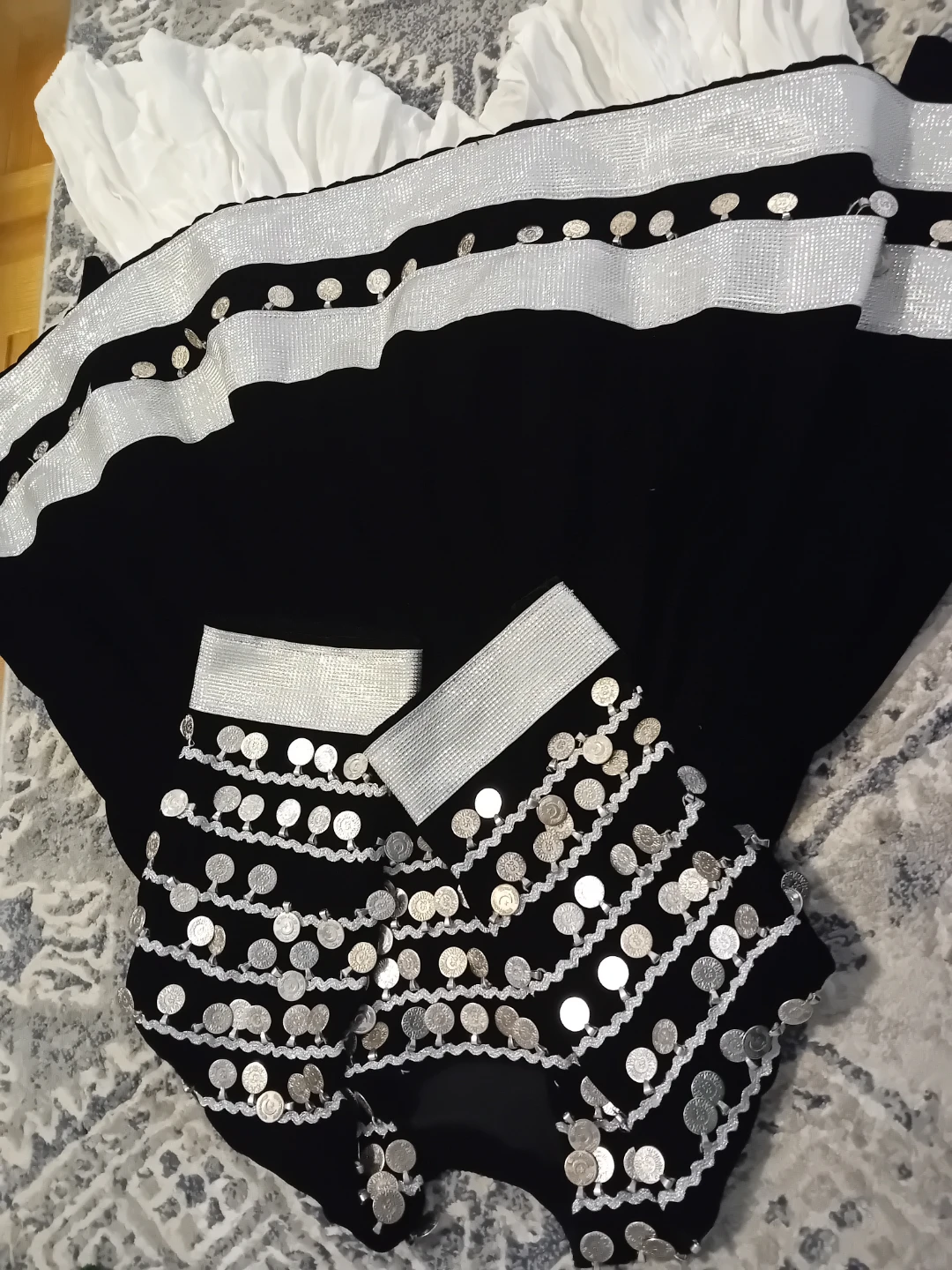 Black and Silver Embellished Traditional Outfit - photo 2
