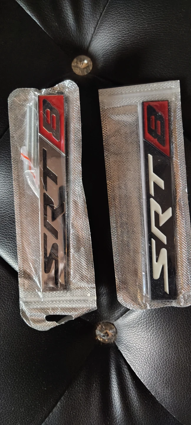 Challenger SRT 8 Car Emblems - photo 2