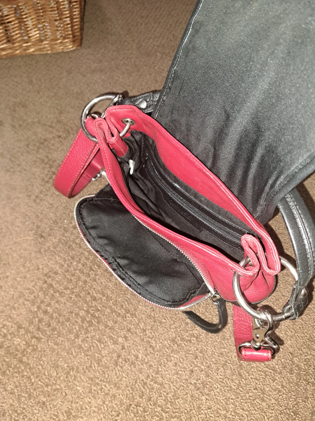 Red and Black Crossbody Handbag - photo 3