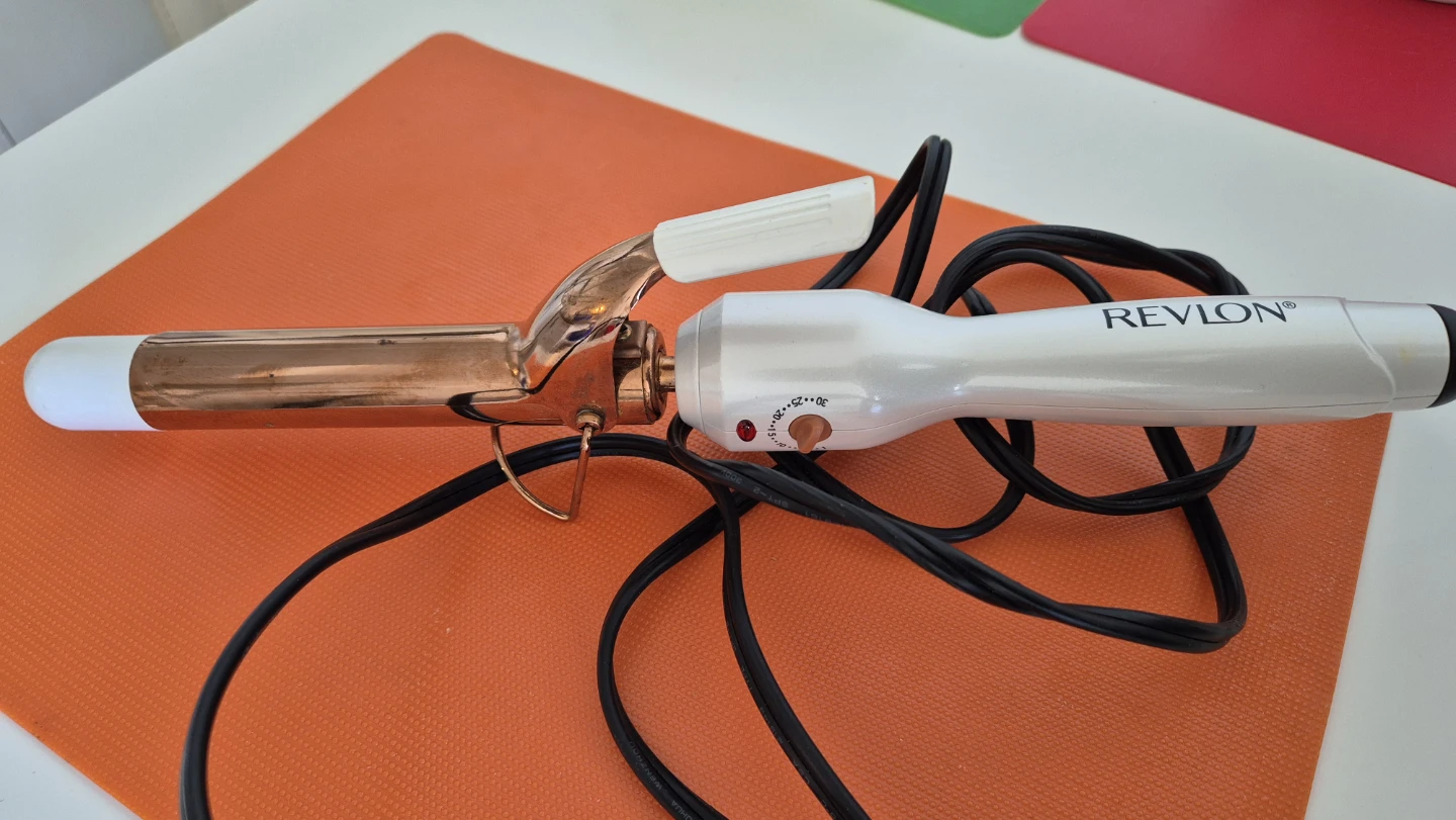 Revlon Curling Iron - photo 2