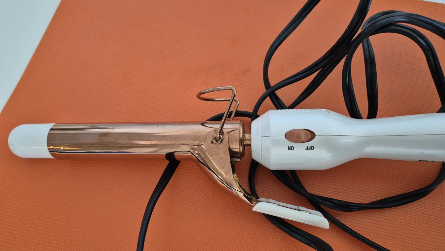 Revlon Curling Iron - photo 3