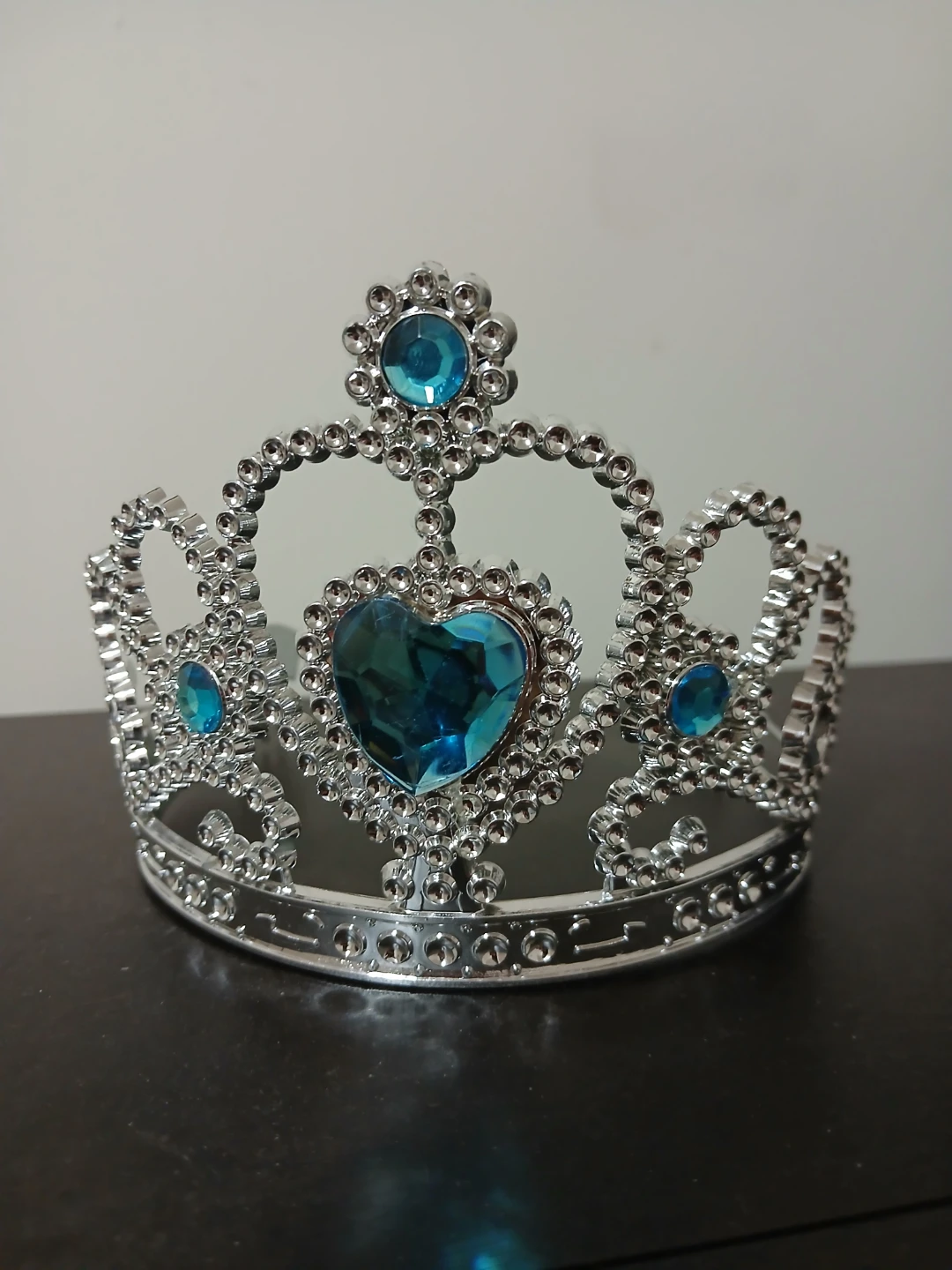 Silver Heart Tiara with Blue Gems⚽