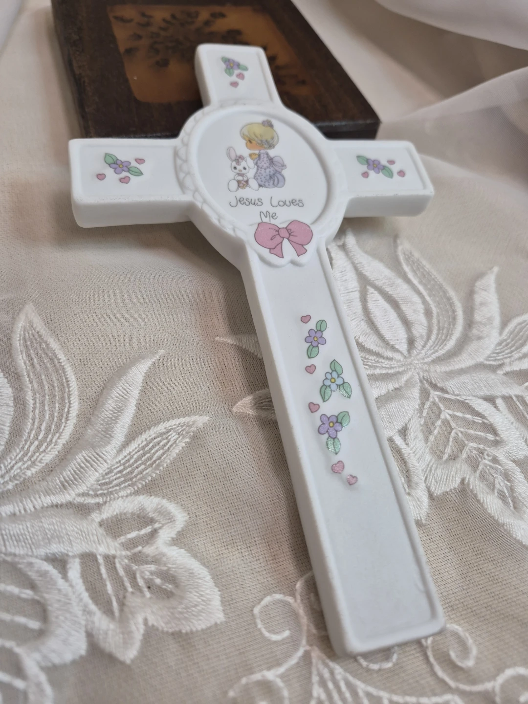 Vintage Porcelain Precious Moments “Jesus Loves Me” Cross - photo 4