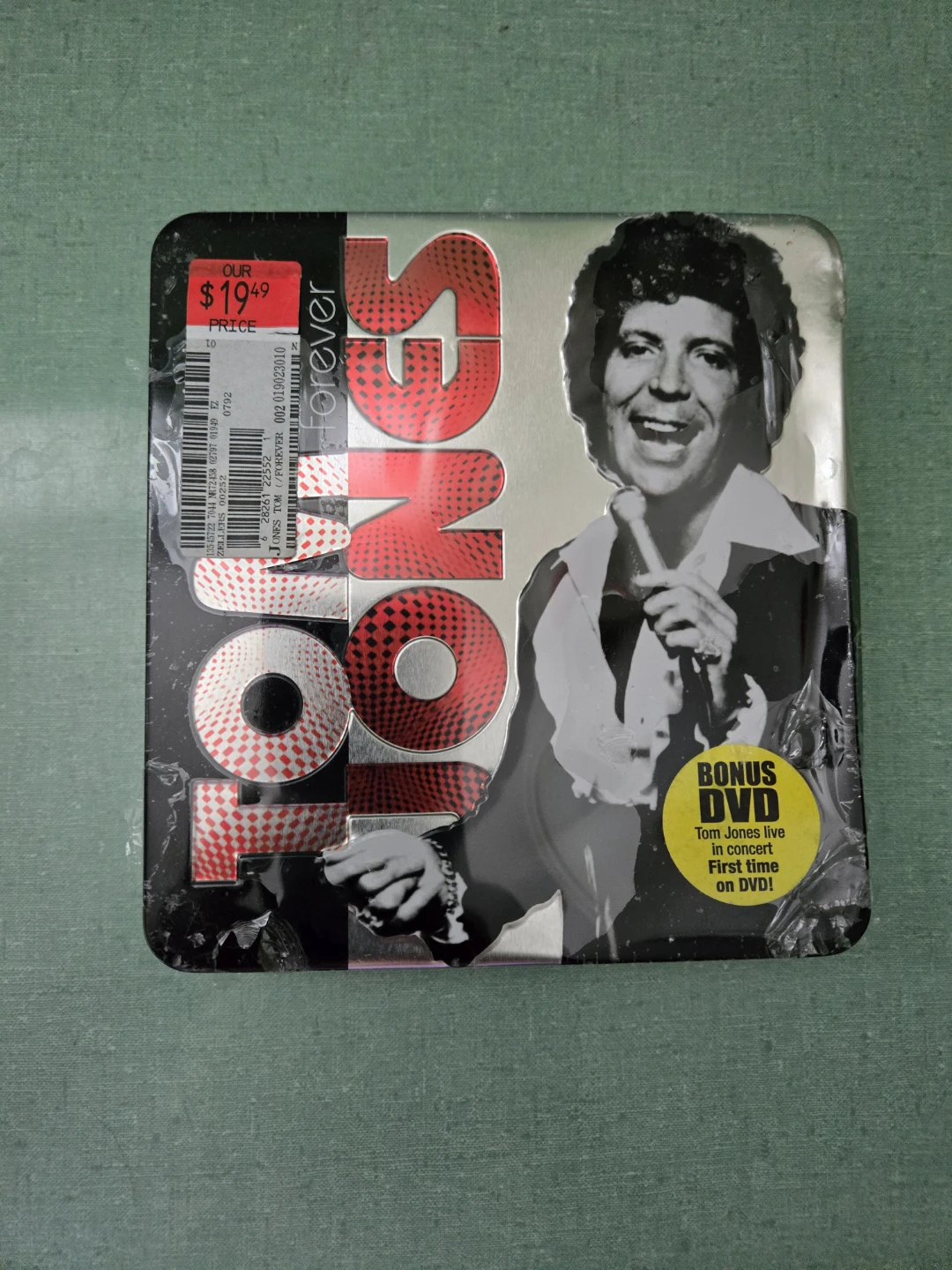 TOM JONES Forever cds