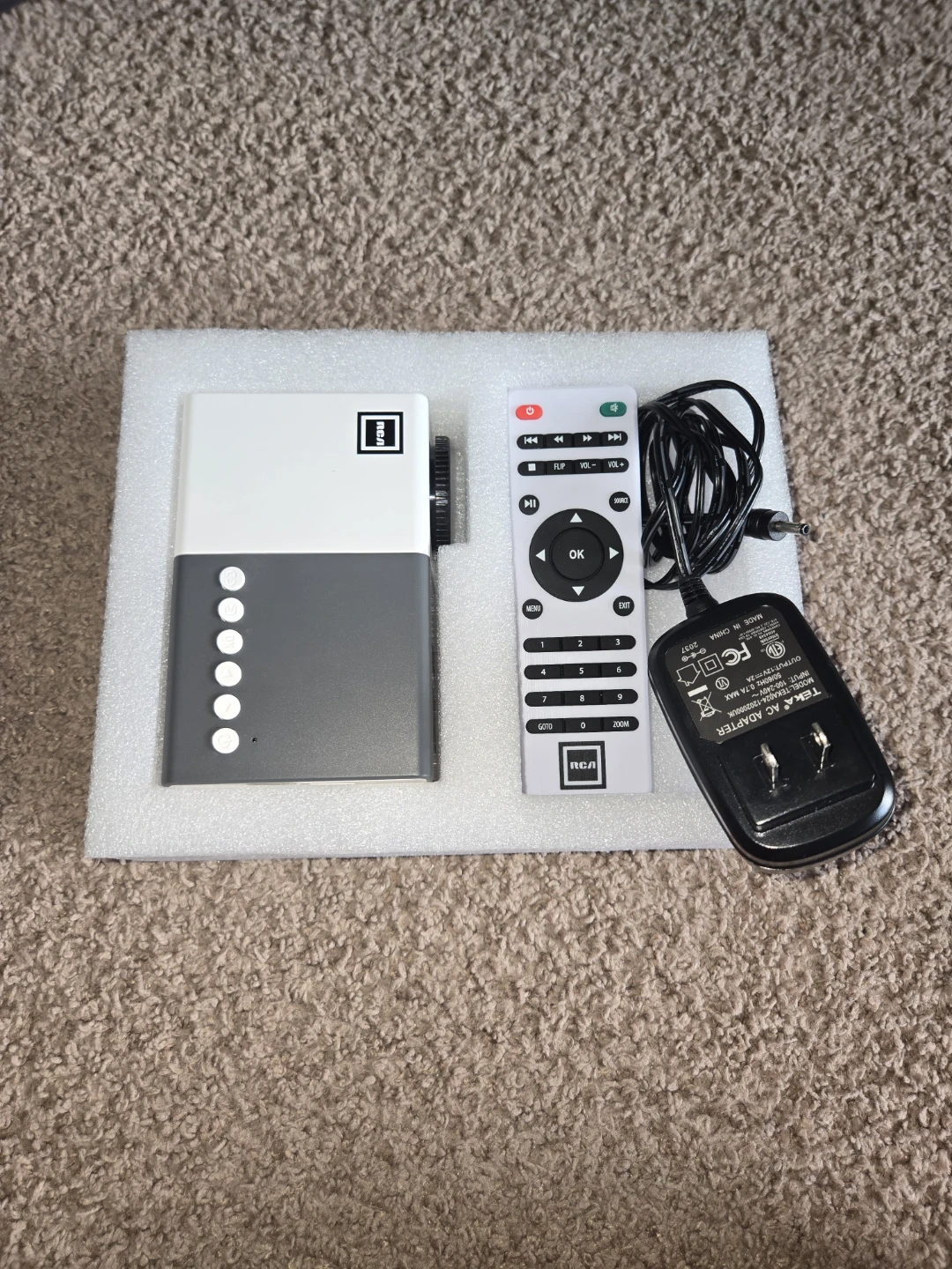 RCA Portable Mini Projector - photo 2