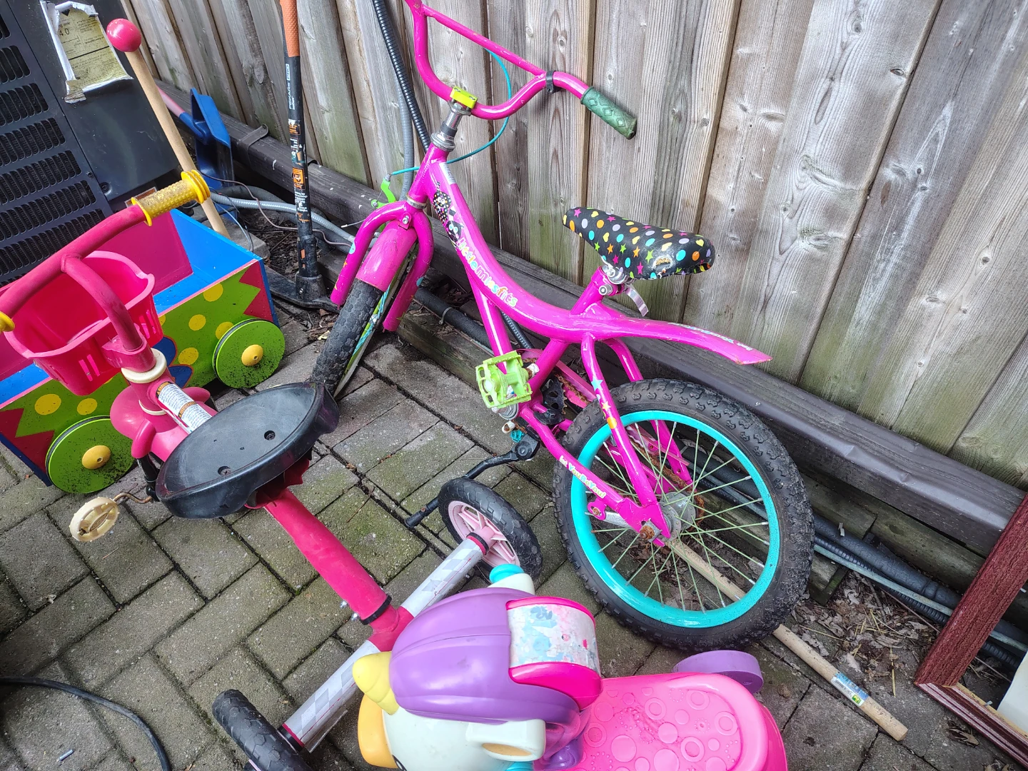 Girls Pink Bicycle with Sparkle Seat