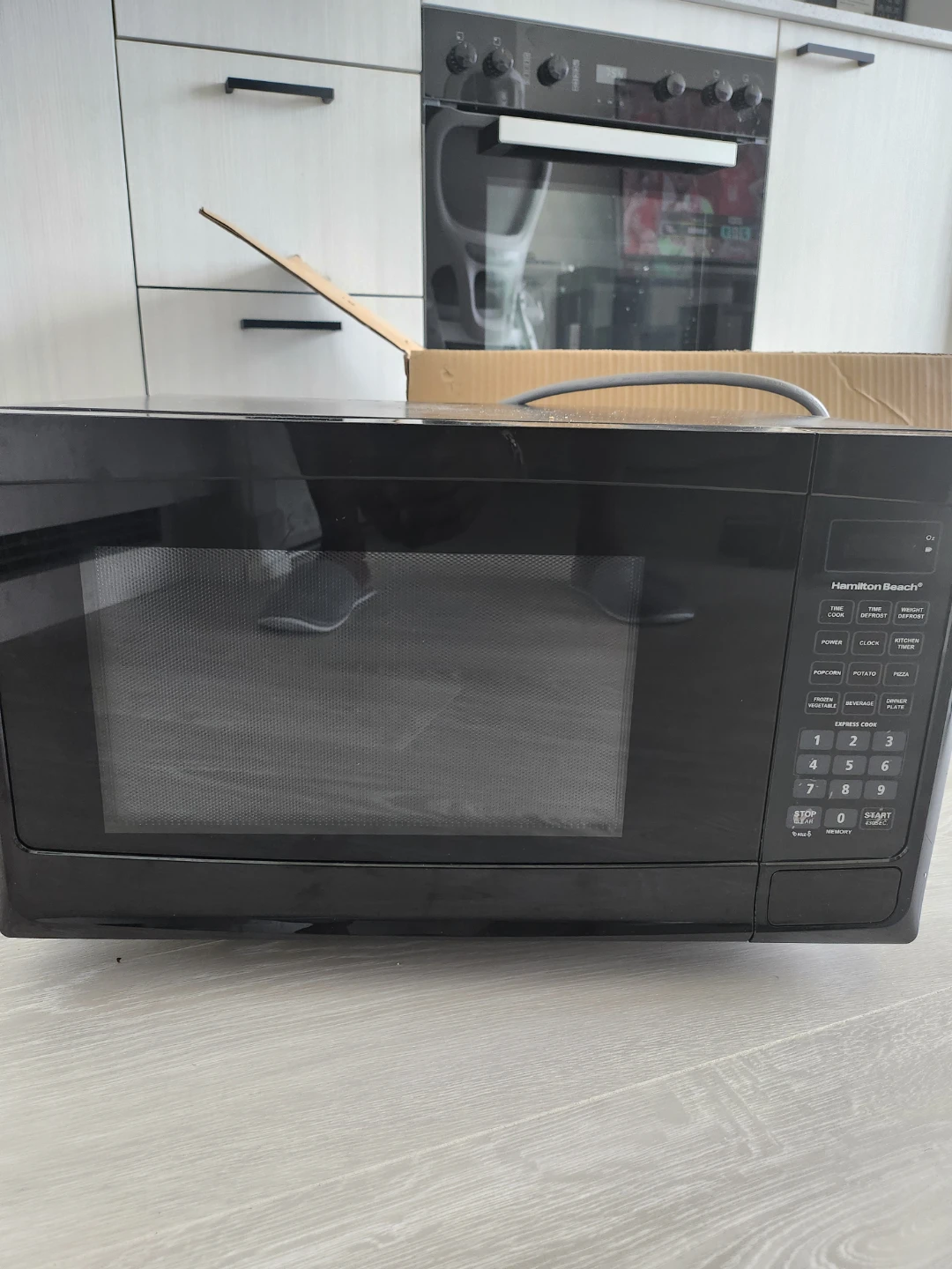 Hamilton Beach Microwave - photo 3