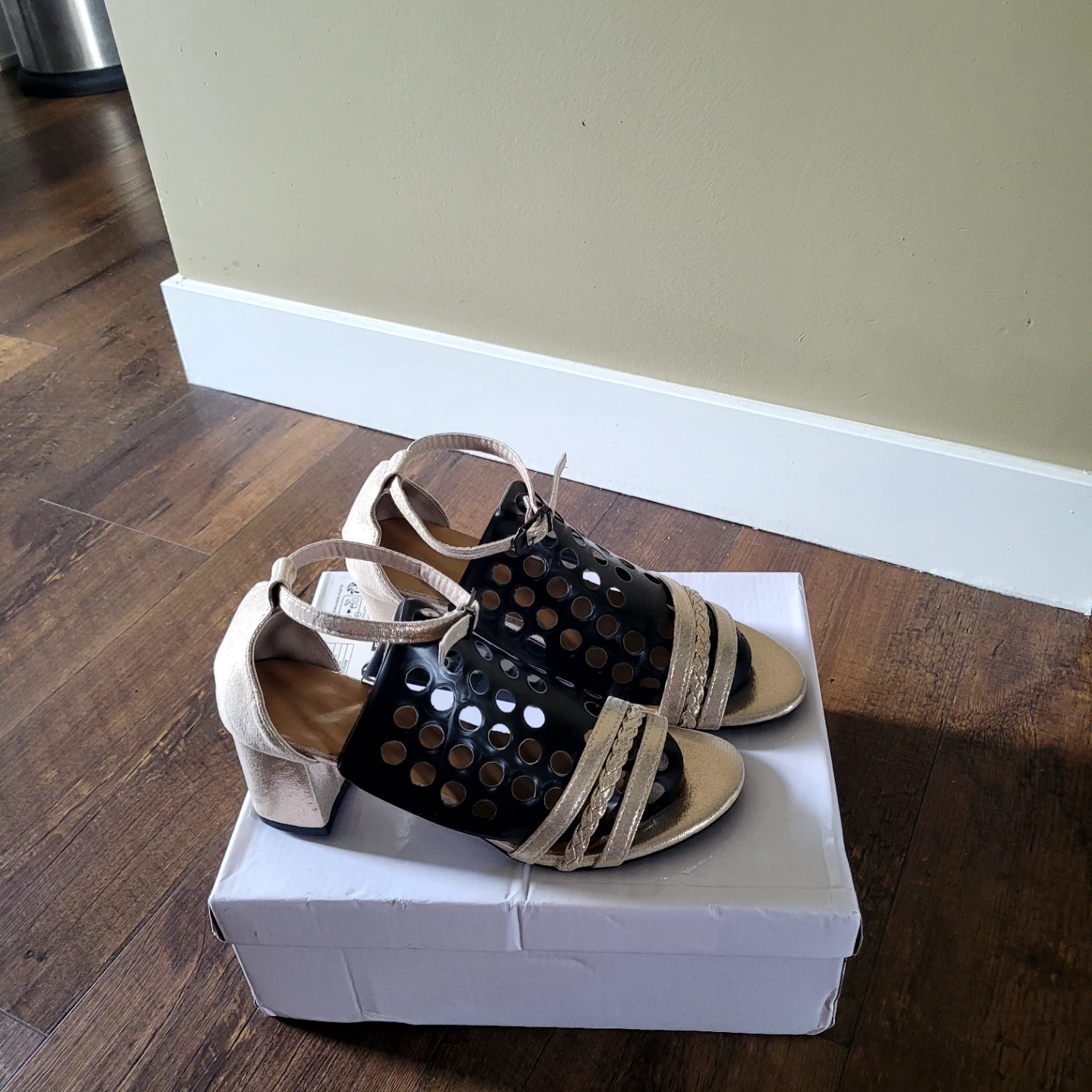 Women's Gold  Heeled Sandals. Size 8