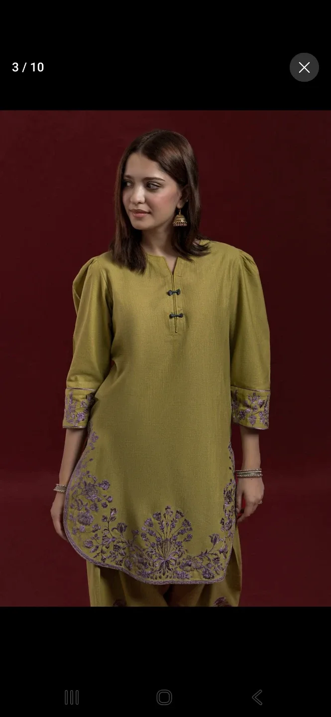Elegant  2PC   Embroidered Khaddar Suit with Farshi Shalwar - photo 2