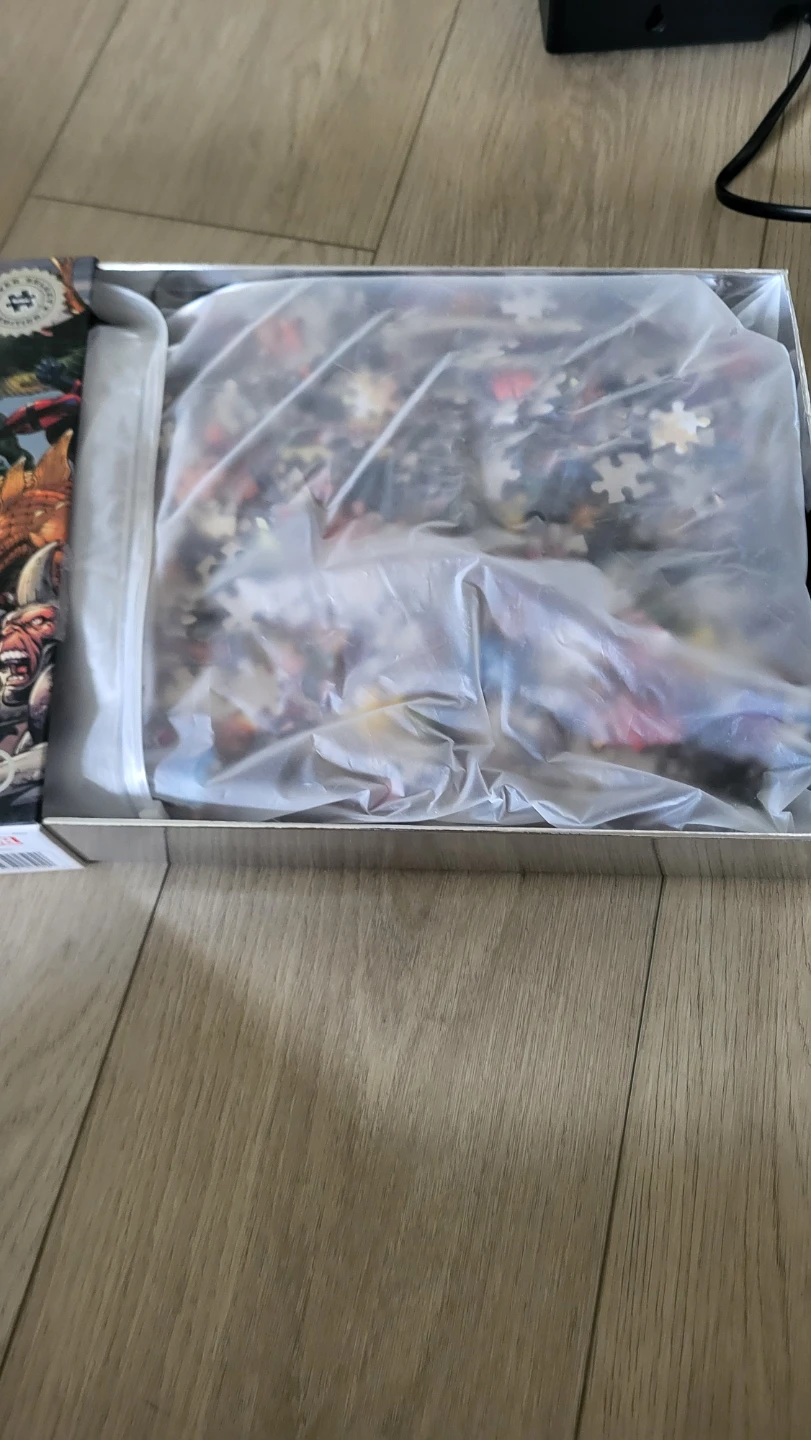 Marvel Spider-Man 2000 Piece Jigsaw Puzzle - photo 2