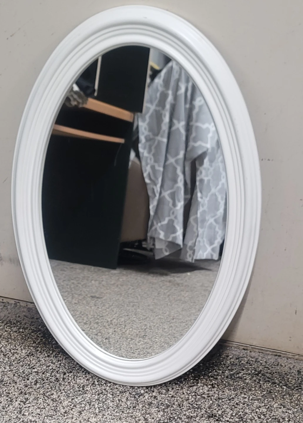 White Oval Mirror - photo 3