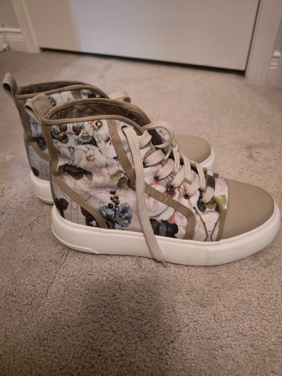 Ana Maria Desin Floral High-Top Sneakers-7 - photo 2