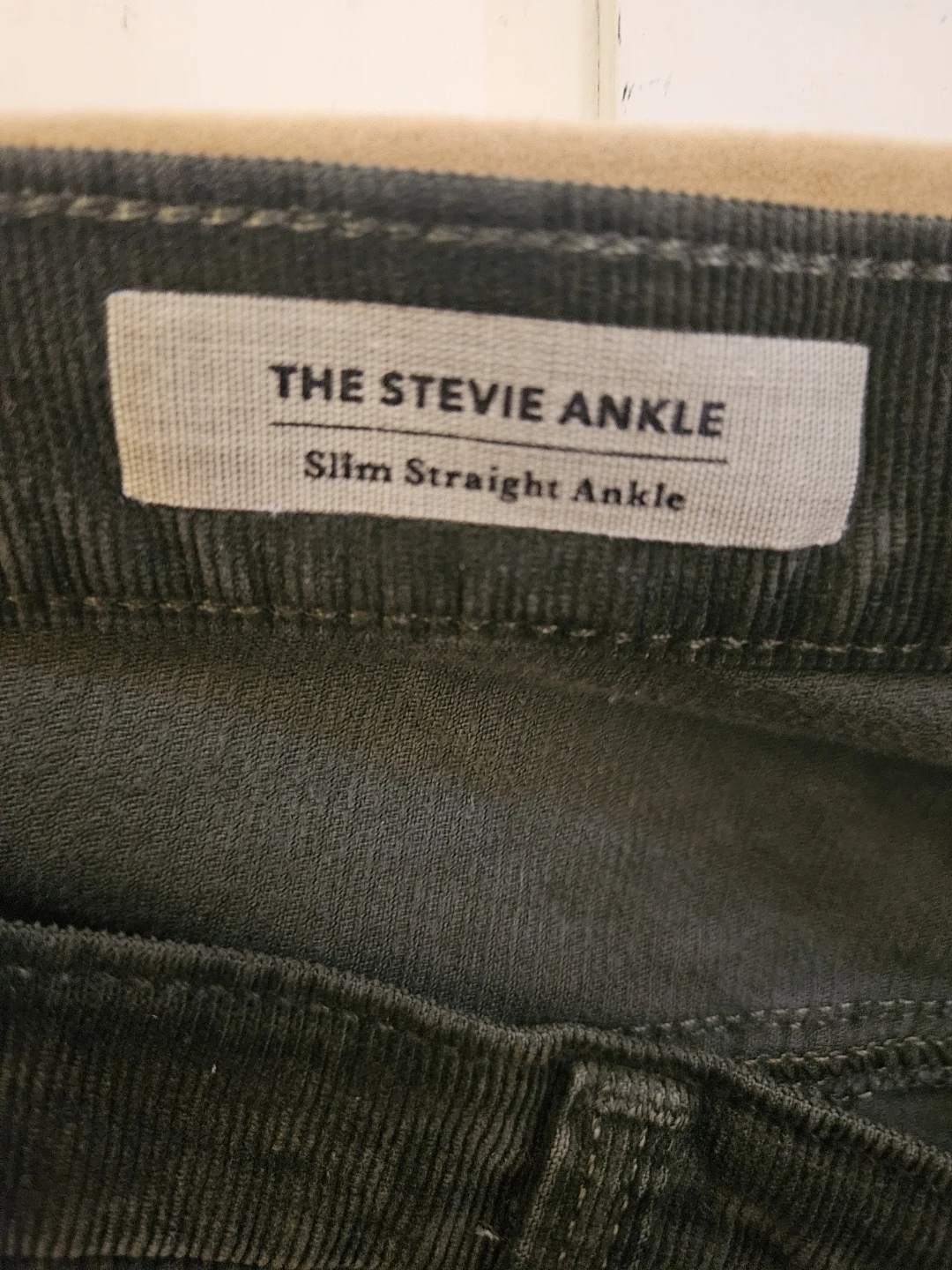 AG Adriano Goldschmied The Stevie Ankle Corduroy Pants Size 32 - photo 3