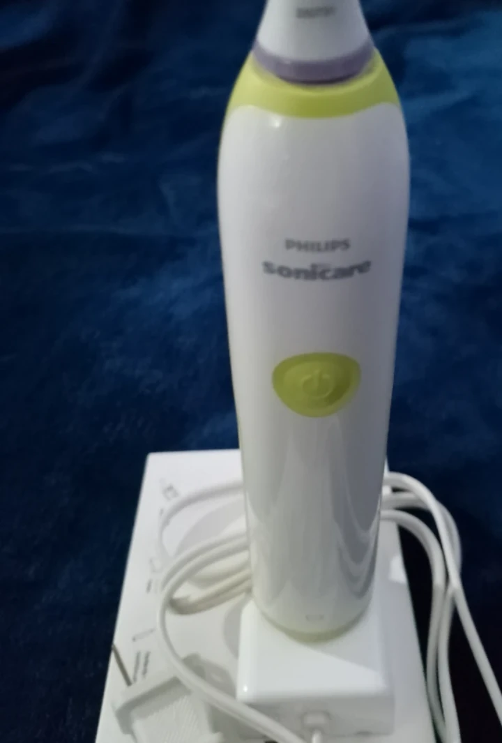 Sonicare toothbrush - photo 2