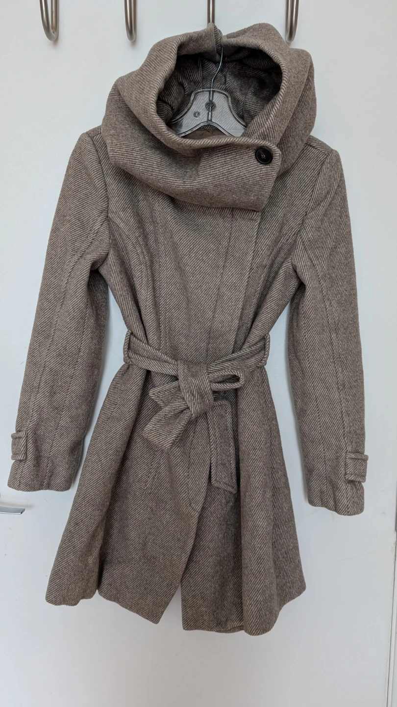 Cozy & classy Wool Tweed jacket with hoodie/ neck shawl - photo 4