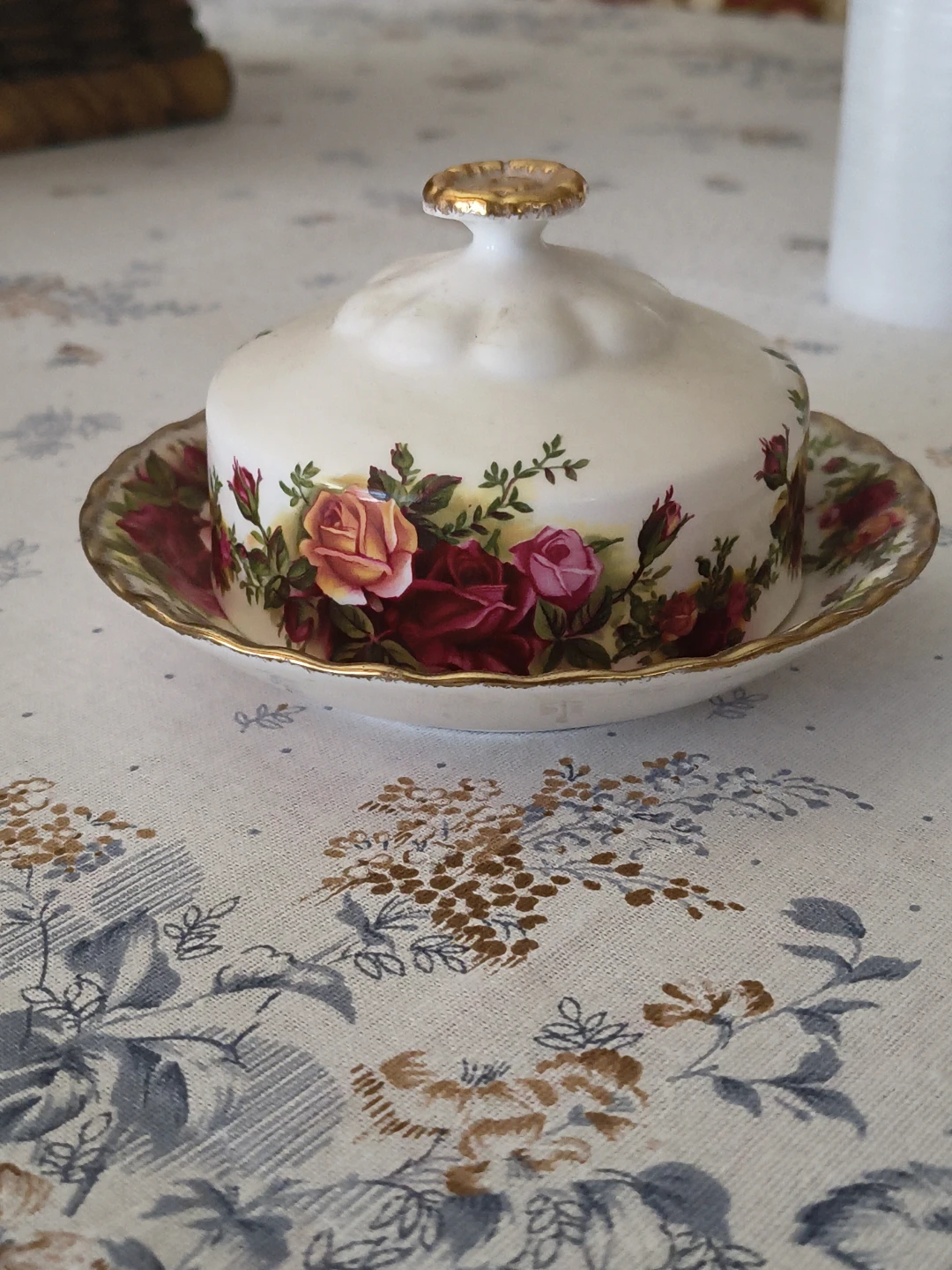 Royal Albert Old Country Roses Butter Dish - photo 4