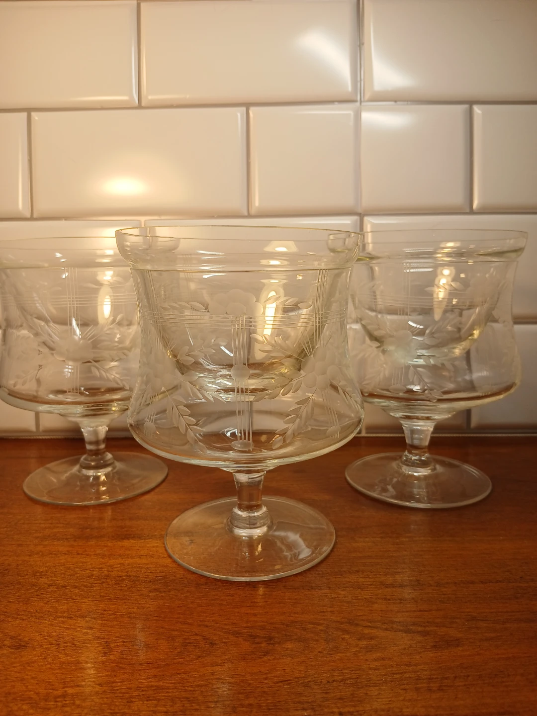 ⚽ Vintage Etched Crystal Cocktail Bowls - photo 2