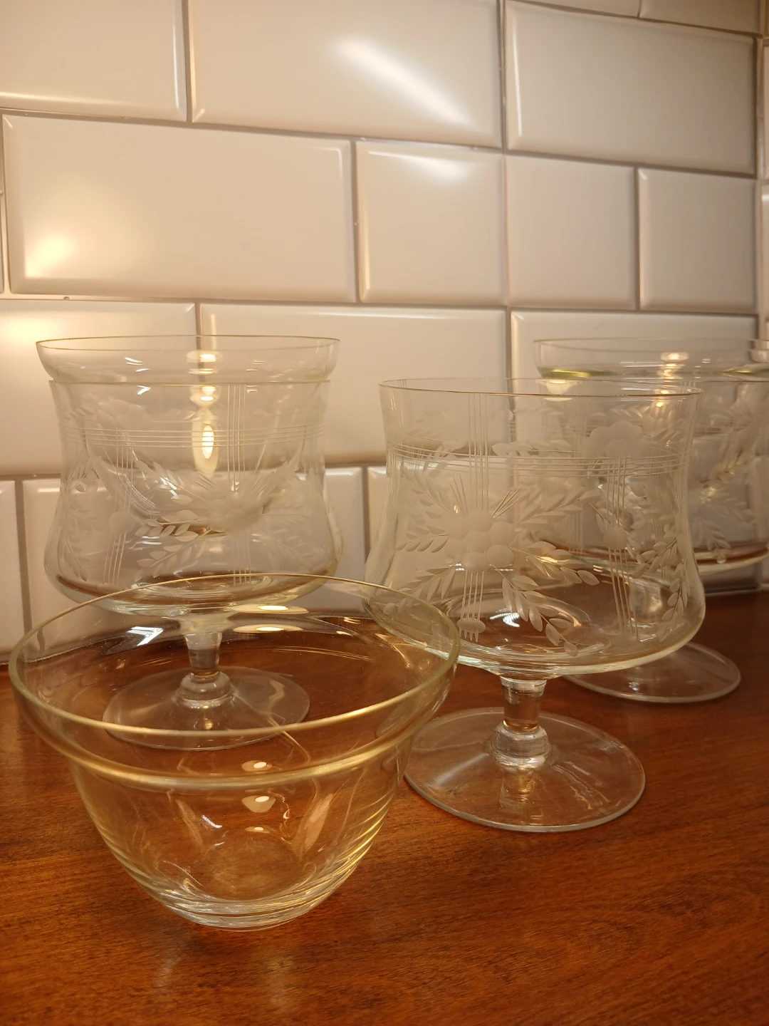 ⚽ Vintage Etched Crystal Cocktail Bowls - photo 3
