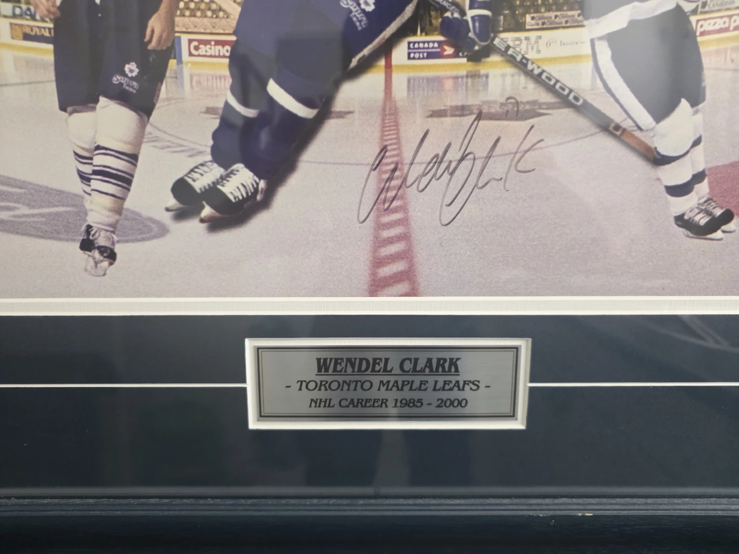Wendel Clark Toronto Maple Leafs Framed Photo - photo 2