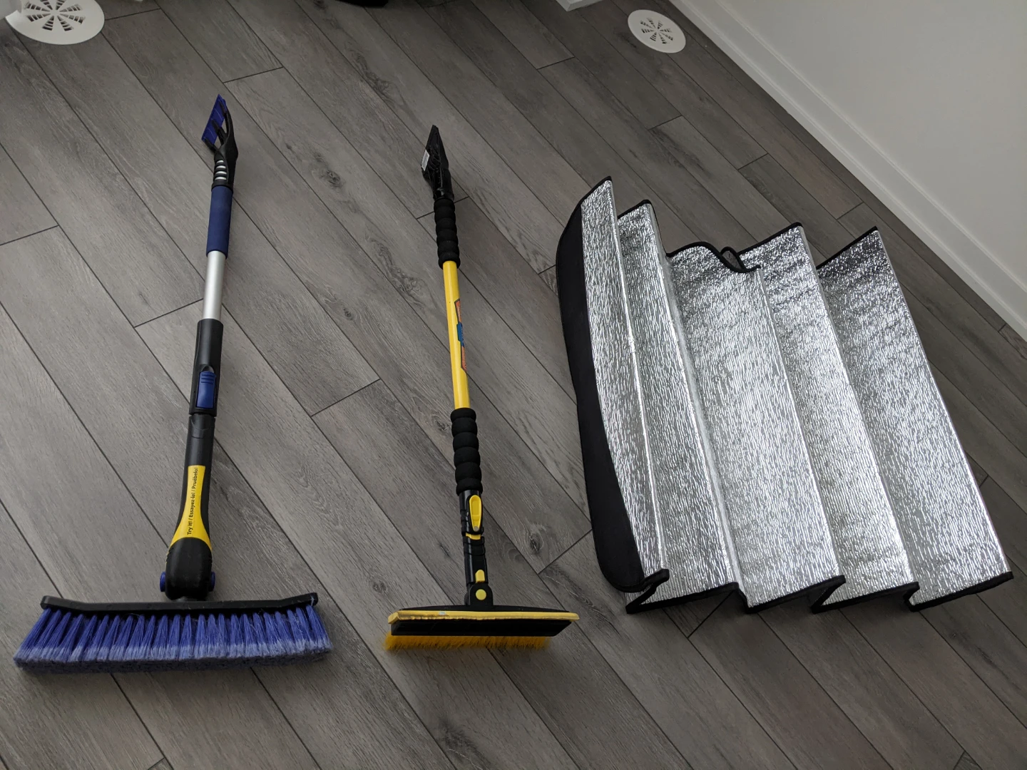 Snow Brush Set with Sunshade - photo 2