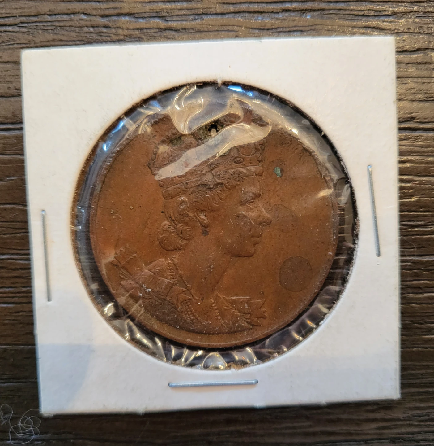 Vintage 1953 Coronation Token Queen Elizabeth II - photo 2