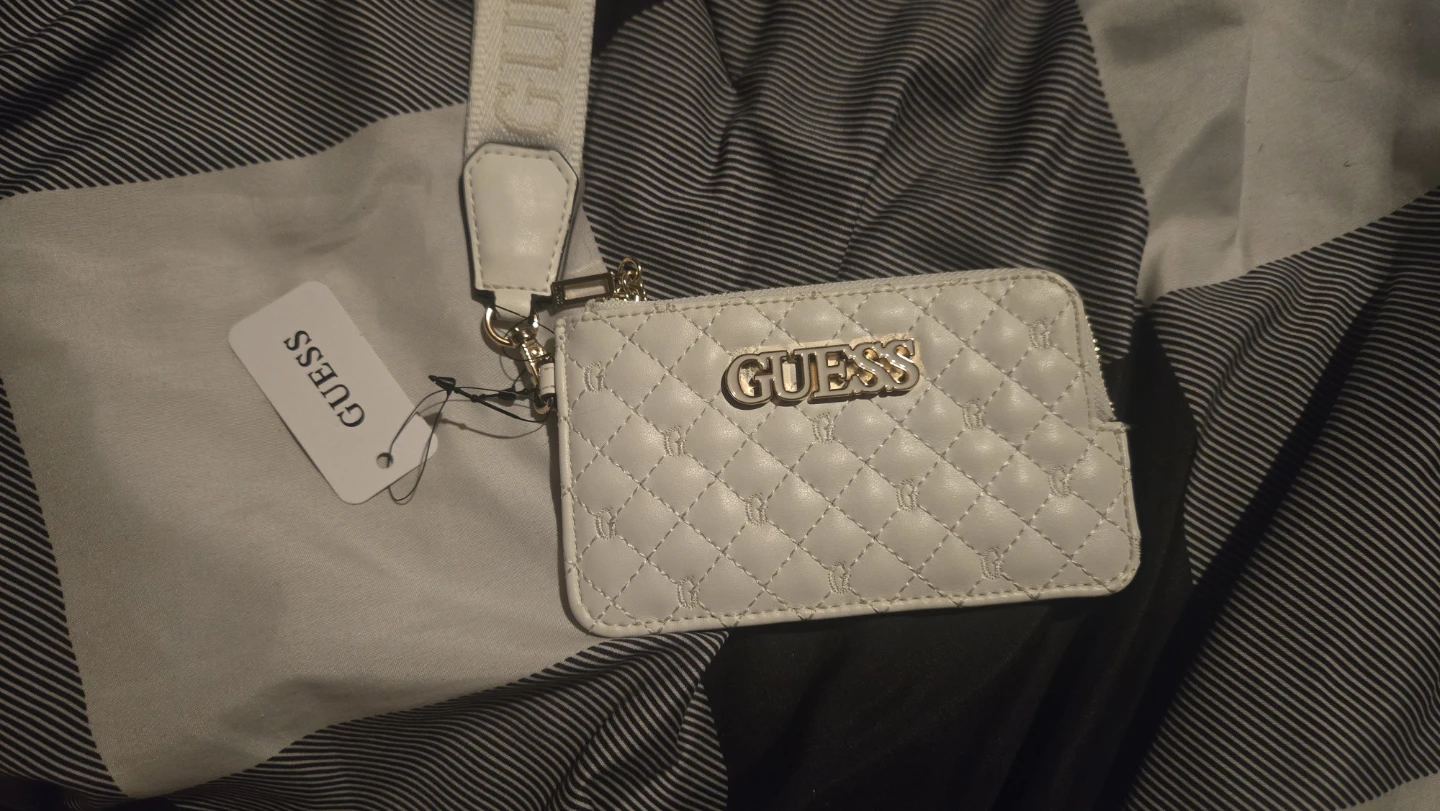 Guess White Quilted Cardholder with Wrist Strap - photo 3