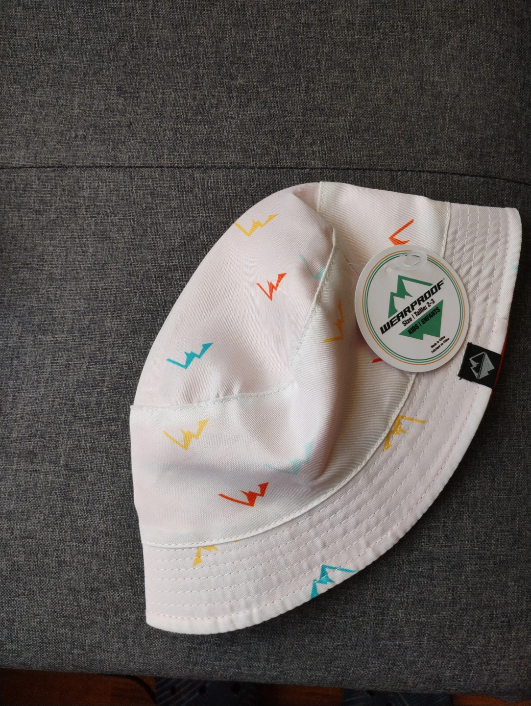 Brand New Wearproof Bucket Hat - Kids Size 2-3