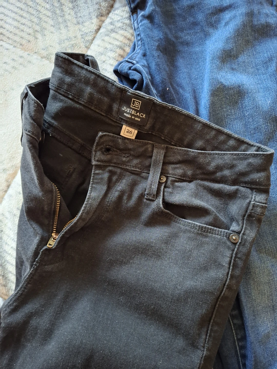4 pairs of women's jeans: Levi's, Joe's, JB, Calvin Klein - photo 5