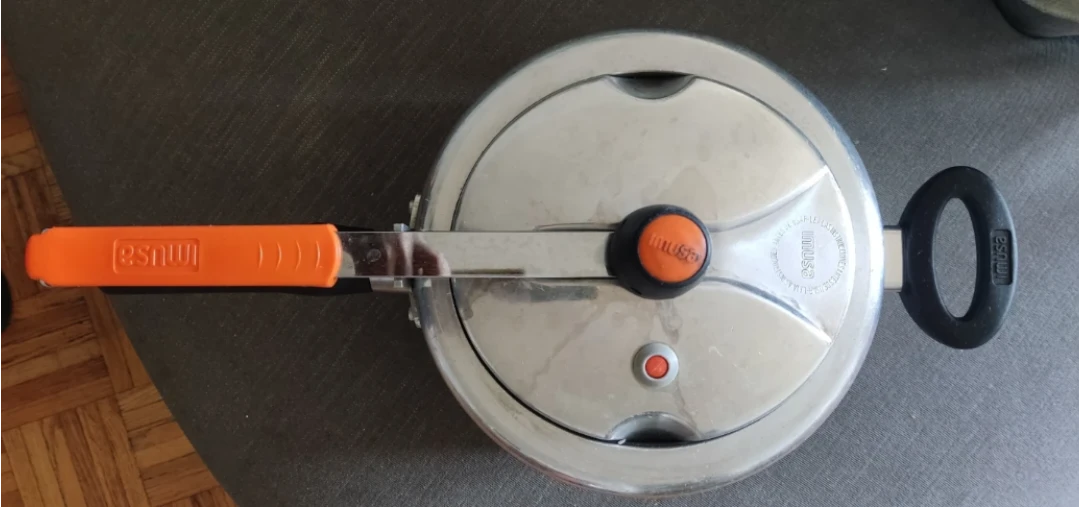 IMUSA Pressure Cooker
